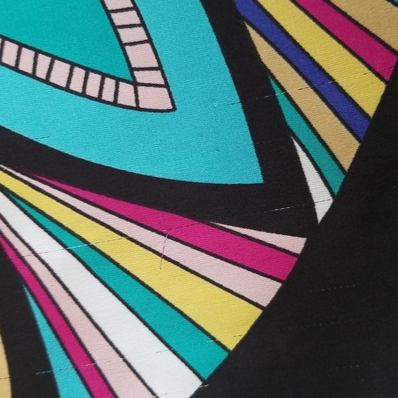 Nicole  Miller blouse Vibrant  Colors.Sz.L - Picture 12 of 15